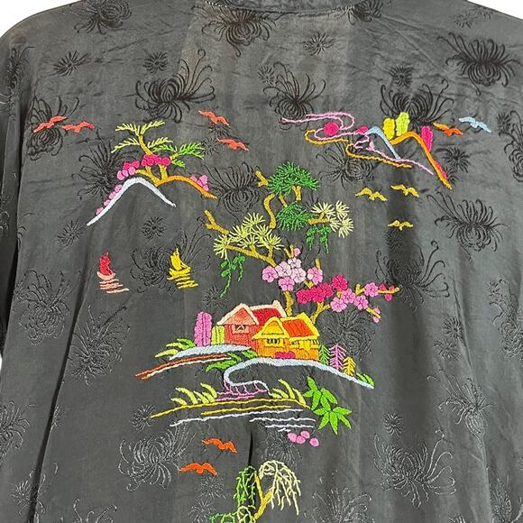 Vintage | Oriental Embroidered Kimono Robe Jacket Cover Up Black Size Medium - Picture 3 of 8